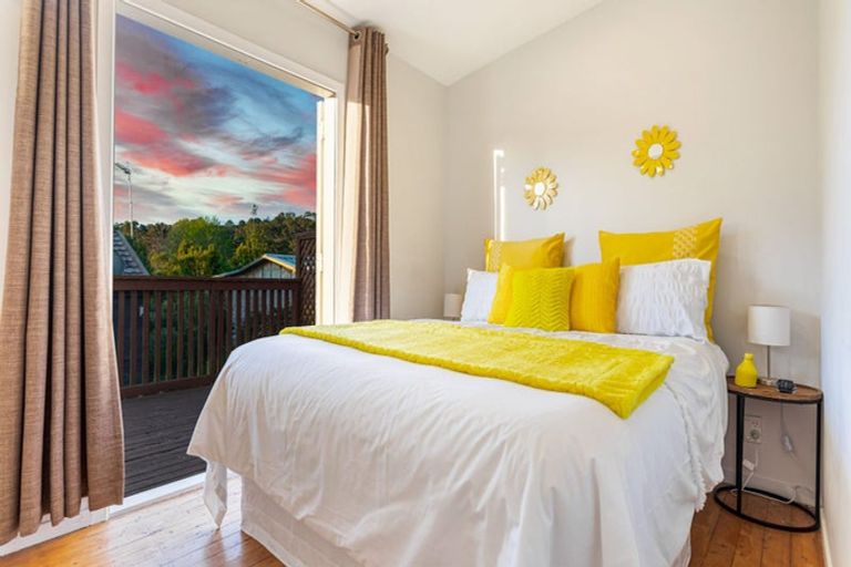 Photo of property in 1/637 Swanson Road, Swanson, Auckland, 0612