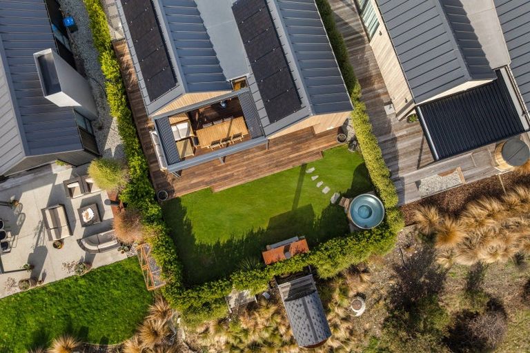 Photo of property in 11b Double Cone Road, Jacks Point, Queenstown, 9371