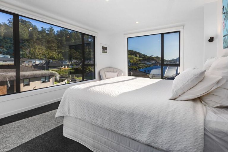 Photo of property in 5 Hull Place, Whitby, Porirua, 5024