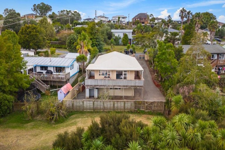 Photo of property in 6 Donald Street, Stanmore Bay, Whangaparaoa, 0932