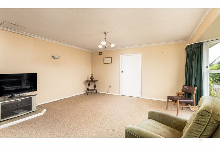 Photo of property in 9 Oxford Street, Waimate, 7924