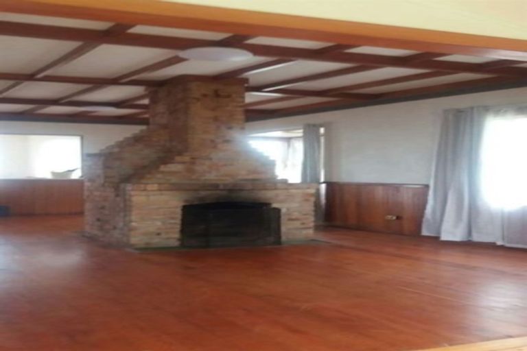 Photo of property in 50 Woodglen Road, Glen Eden, Auckland, 0602