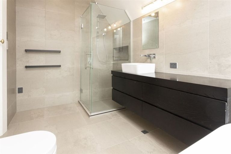 Photo of property in 35 Knowles Street, St Albans, Christchurch, 8052