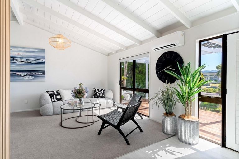 Photo of property in 161 Vista Paku, Pauanui, Hikuai, 3579