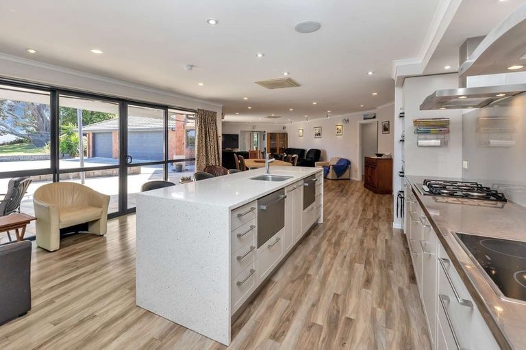 Photo of property in 12 Pyle Road East, Ruakaka, 0171