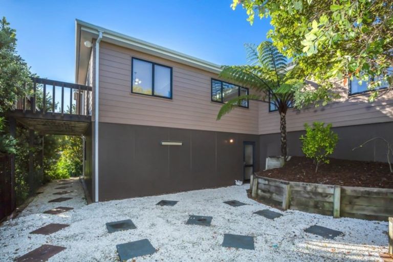 Photo of property in 60 Sailmaker Close, Whitby, Porirua, 5024