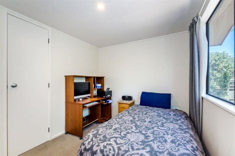 Photo of property in 35 Linwood Drive, Paraparaumu, 5032