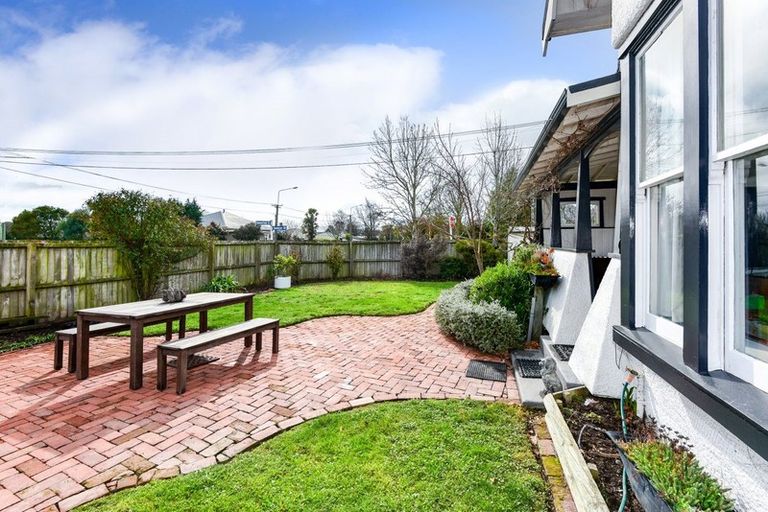 Photo of property in 1/96 Somerfield Street, Somerfield, Christchurch, 8024