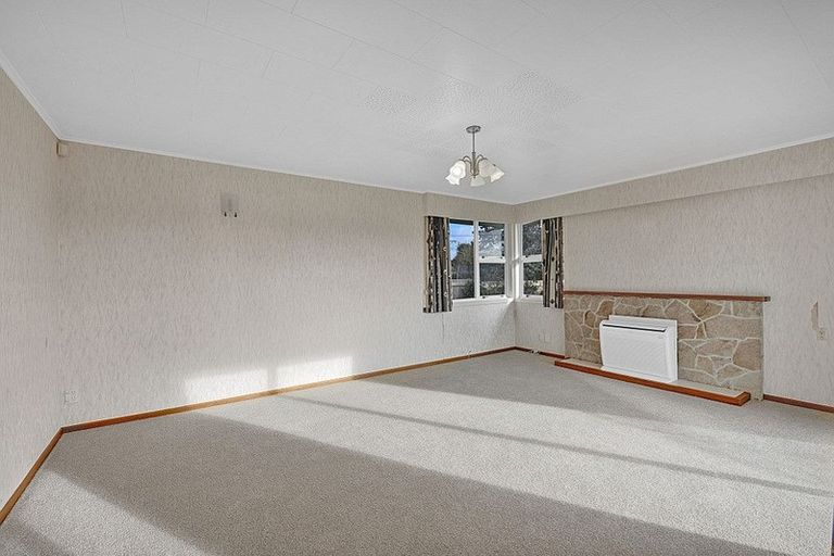 Photo of property in 6 Davidson Street, Hawera, 4610