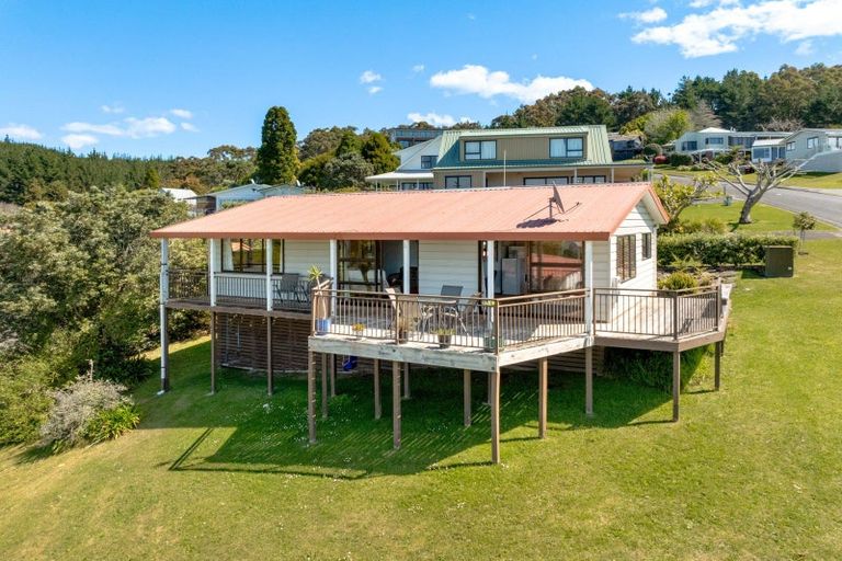 Photo of property in 123 Tuna Place, Onemana, Whangamata, 3691
