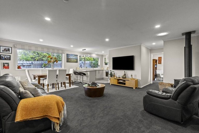 Photo of property in 118 Milton Terrace, Picton, 7220