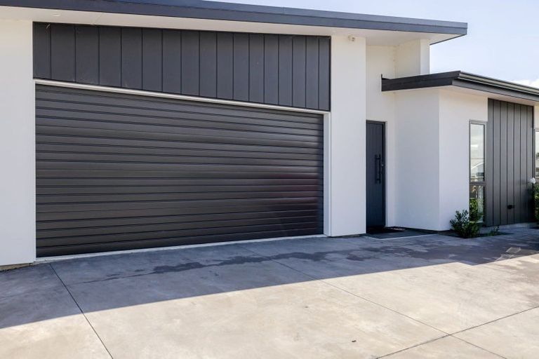 Photo of property in 77 Freedom Drive, Kelvin Grove, Palmerston North, 4414
