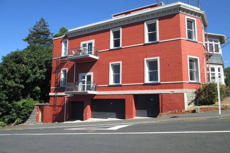 Photo of property in 1/51 Manor Place, Dunedin Central, Dunedin, 9016