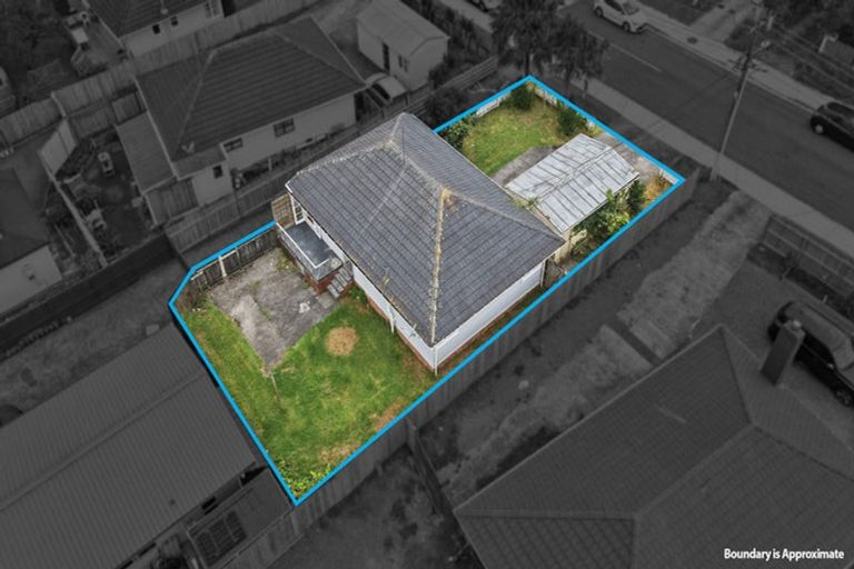 Photo of property in 47 Fairdene Avenue, Henderson, Auckland, 0610