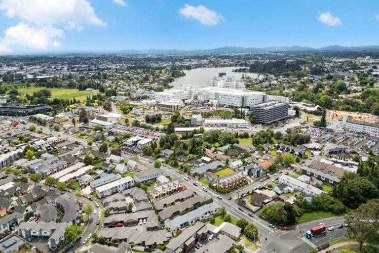 Photo of property in 54c Lorne Street, Melville, Hamilton, 3206