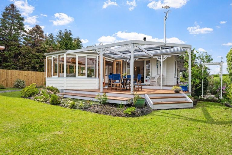 Photo of property in 104 Matakana Valley Road, Matakana, Warkworth, 0985