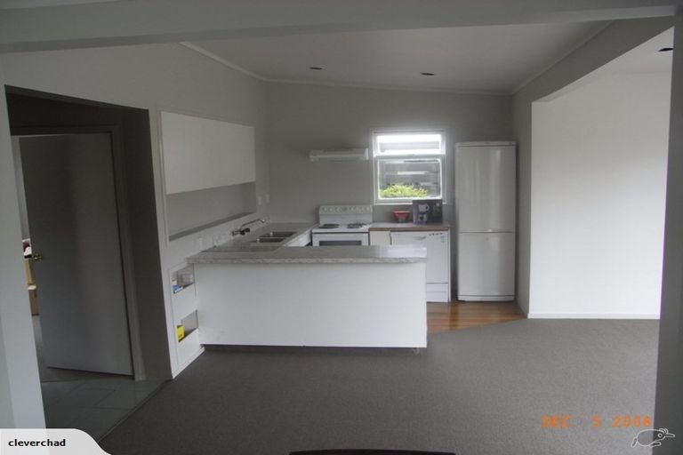 Photo of property in 2/21 Omana Road, Milford, Auckland, 0620