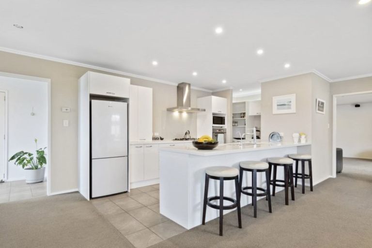 Photo of property in 67 Bathurst Crescent, Pyes Pa, Tauranga, 3112