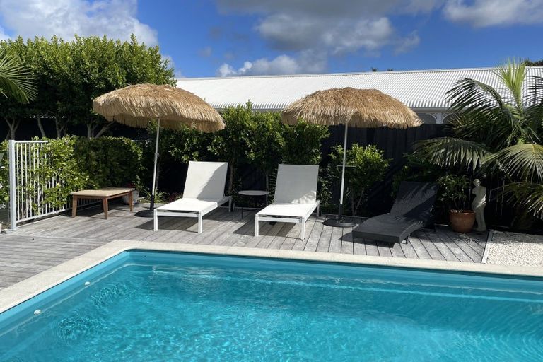 Photo of property in 2 Taimoana Close, Mangawhai Heads, Mangawhai, 0505