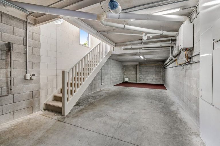 Photo of property in 2 Parkside Drive, Orewa, 0931