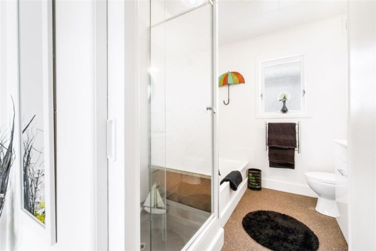 Photo of property in 14 Daytona Road, Henderson, Auckland, 0610