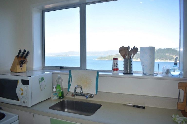 Photo of property in Grafon Court Flats, 7/53 Grafton Road, Roseneath, Wellington, 6011