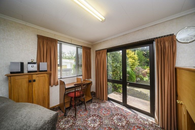 Photo of property in 16 Ashford Avenue, Hokowhitu, Palmerston North, 4410