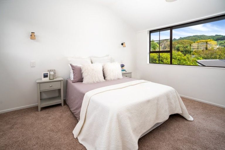 Photo of property in 2/136 Karori Road, Karori, Wellington, 6012