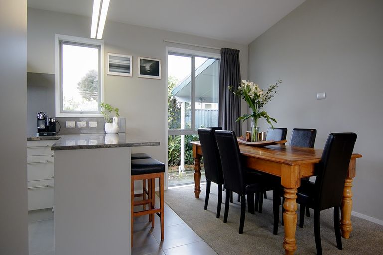Photo of property in 8 Lifford Place, Awapuni, Palmerston North, 4412
