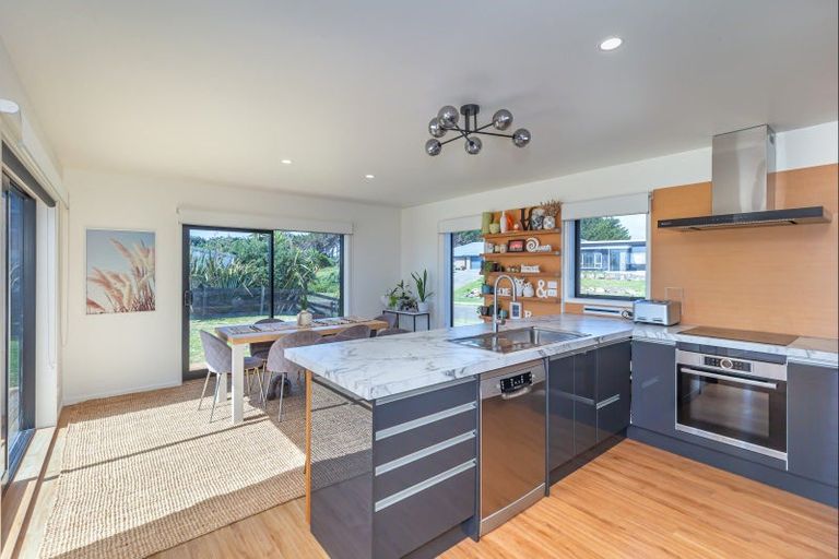 Photo of property in 22 Taonui Street, Waitarere Beach, Levin, 5510