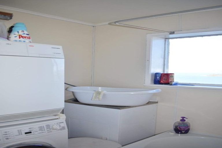 Photo of property in Grafon Court Flats, 7/53 Grafton Road, Roseneath, Wellington, 6011