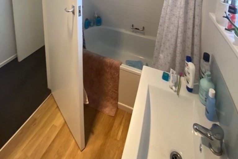 Photo of property in 3/103 Lake Road, Frankton, Hamilton, 3204