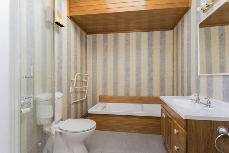 Photo of property in 13 Lune Street, South Hill, Oamaru, 9400