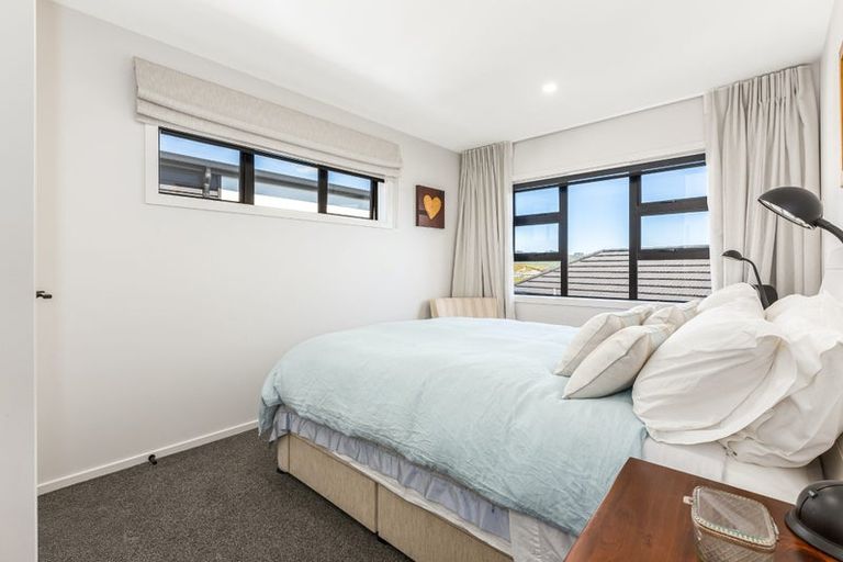 Photo of property in 41b Queen Charlotte Drive, Aotea, Porirua, 5024