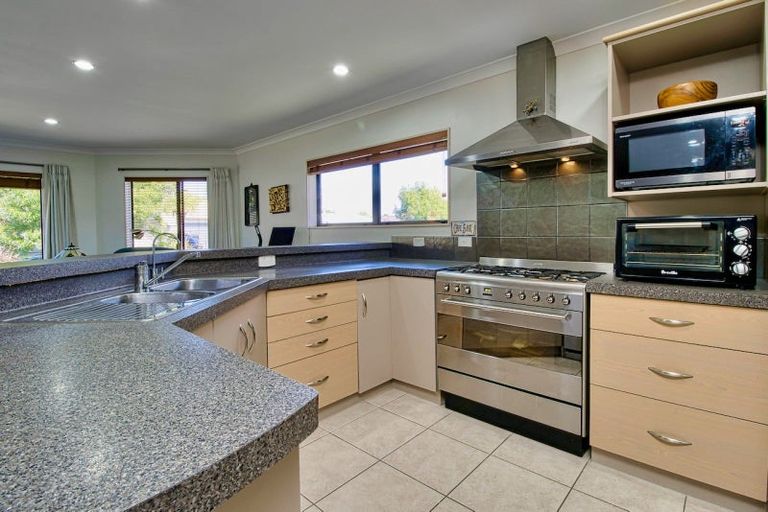 Photo of property in 31 Fairview Place, Havelock North, 4130