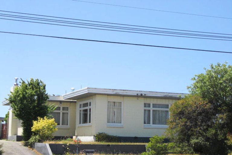 Photo of property in 65 Shortland Street, Wainoni, Christchurch, 8061