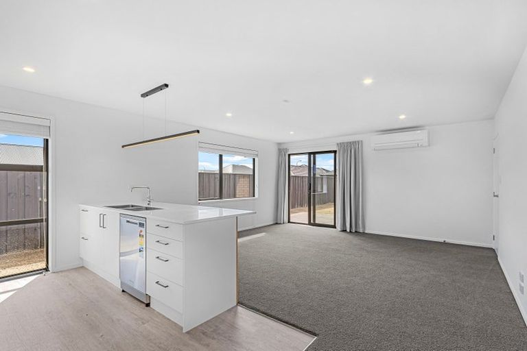 Photo of property in 6 Weaver Street, Woodend, 7691