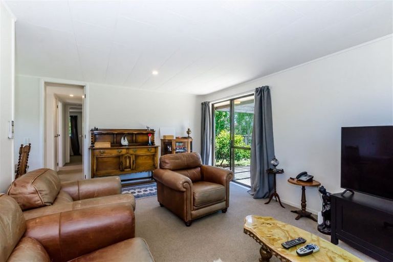 Photo of property in 35 Linwood Drive, Paraparaumu, 5032