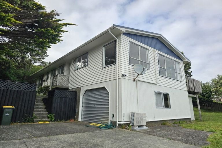 Photo of property in 121 Conclusion Street, Ascot Park, Porirua, 5024