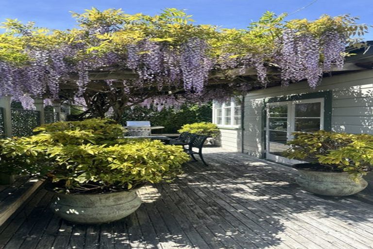 Photo of property in 44 Te Mata Road, Havelock North, 4130