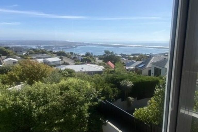 Photo of property in 1/5a Madeley Road, Mount Pleasant, Christchurch, 8081