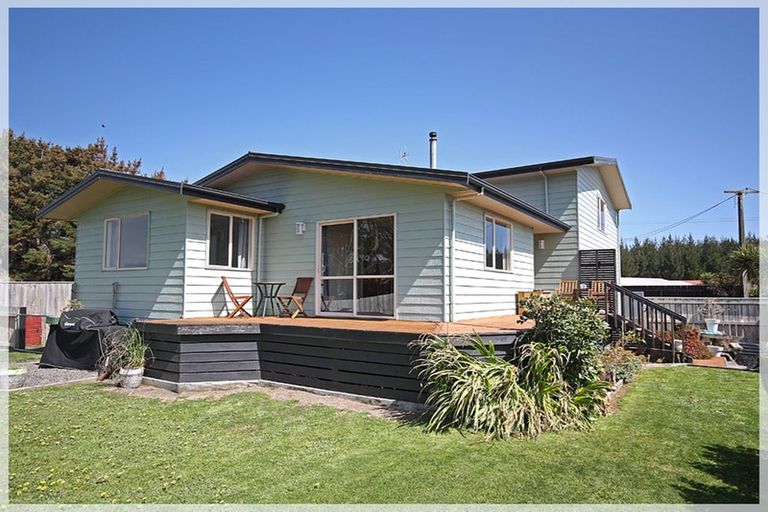 Photo of property in 2076 Tangimoana Road, Tangimoana, Palmerston North, 4473