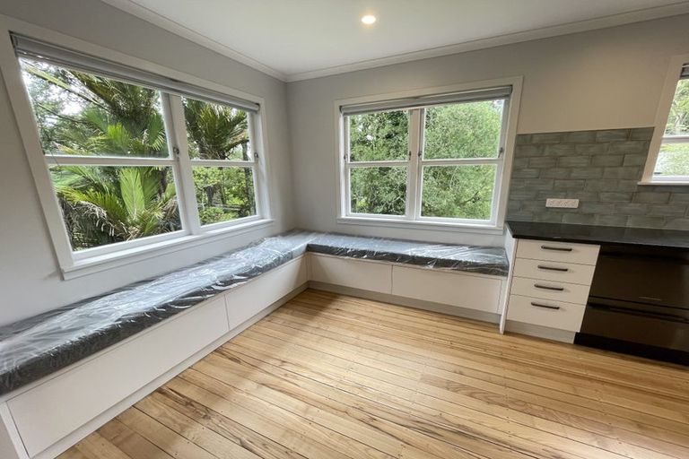 Photo of property in 75 Park Road, Titirangi, Auckland, 0604