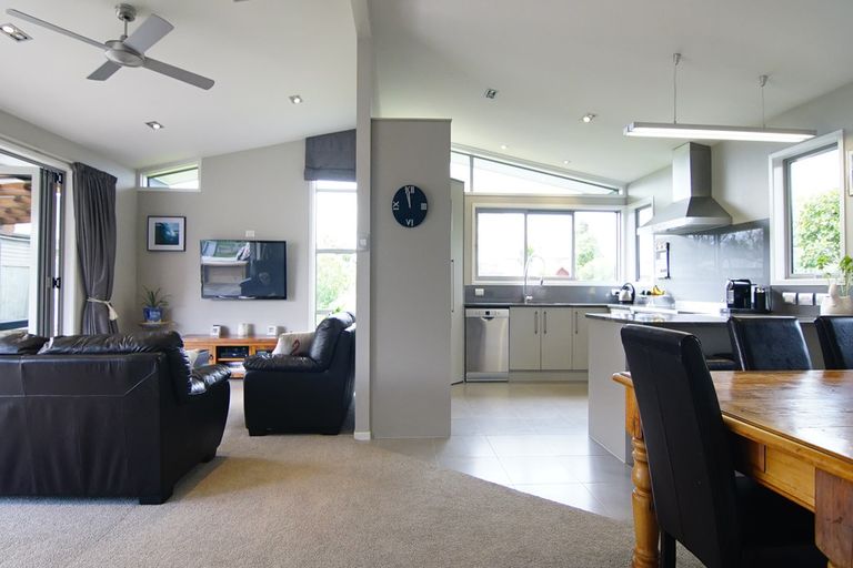 Photo of property in 8 Lifford Place, Awapuni, Palmerston North, 4412