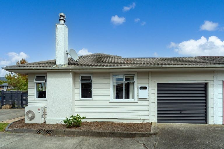 Photo of property in 1/690 Main Road, Stoke, Nelson, 7011