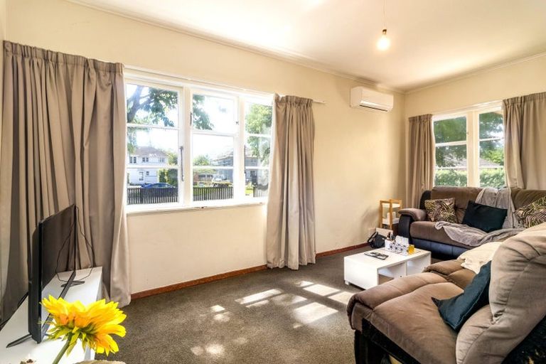 Photo of property in 15 Attlee Crescent, Bryndwr, Christchurch, 8053