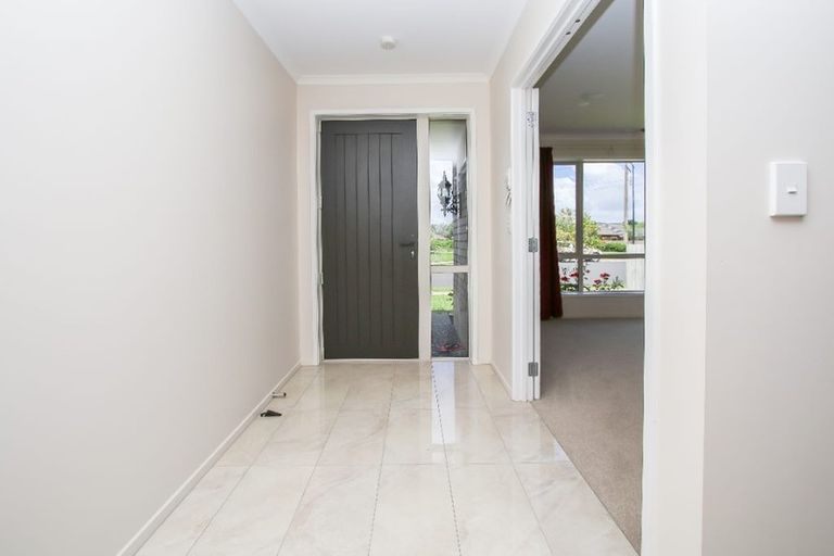 Photo of property in 14 Teatree Close, Huntington, Hamilton, 3210