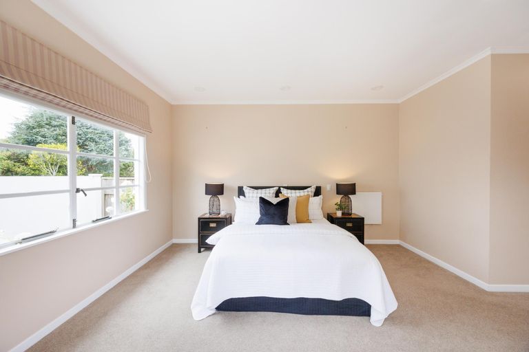 Photo of property in 215a Victoria Avenue, Hokowhitu, Palmerston North, 4410