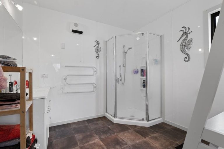 Photo of property in 44 Kent Terrace, Midhirst, Stratford, 4394