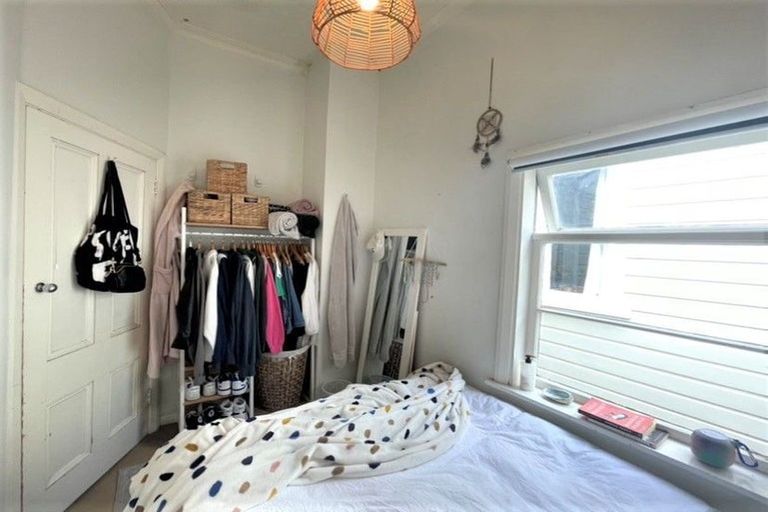 Photo of property in 355 The Terrace, Te Aro, Wellington, 6011